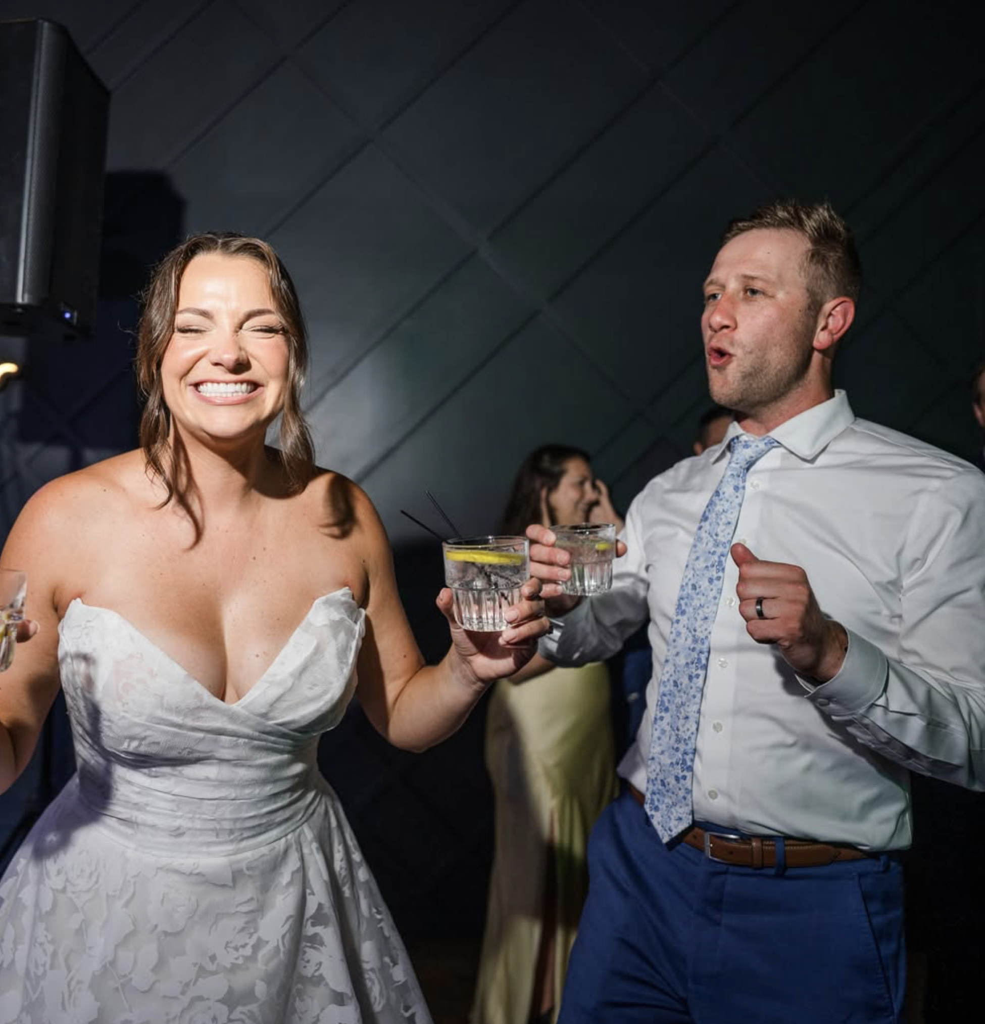 Alli and Simon — Columbus Ohio wedding band review